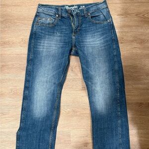 Wrangler Slim Straight Jeans